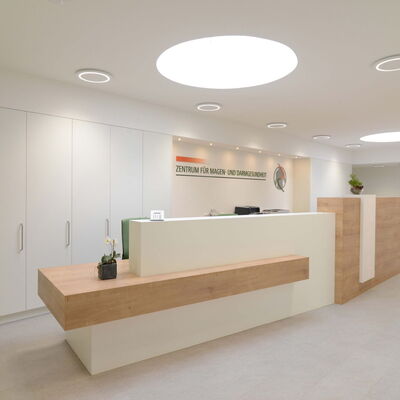 Empfangstresen im Zentrum für Magen- und Darmgesundheit